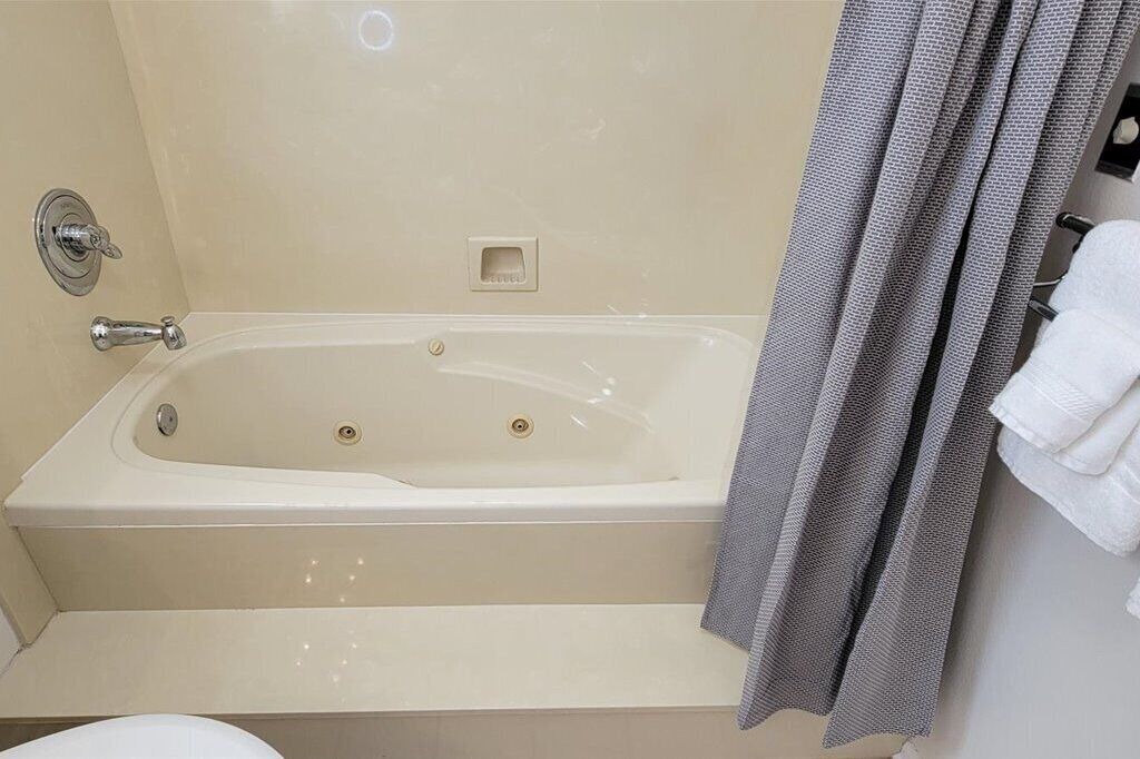 Photo of Bathroom in Lake Hamilton