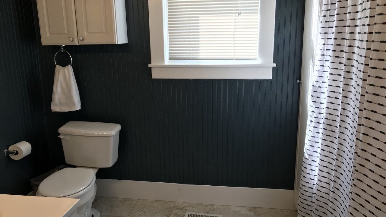 Photo of Bathroom in Thunderbolt