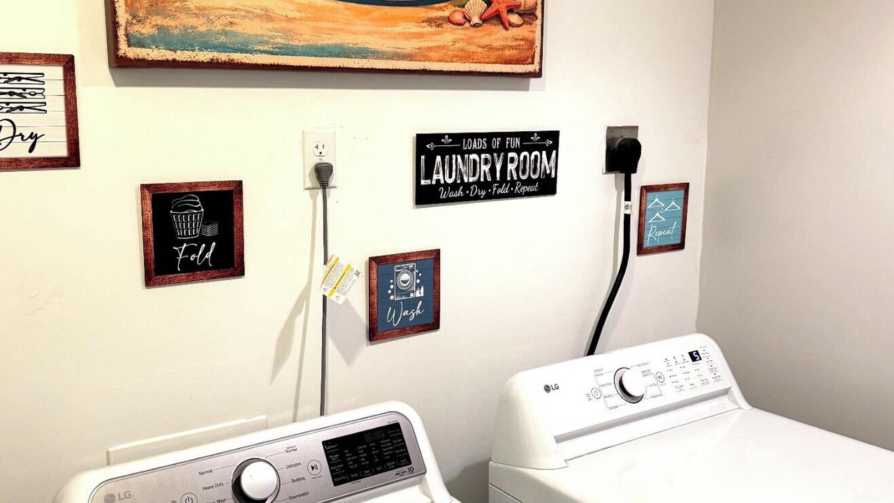 Photo of Bedroom in Savannah Beach