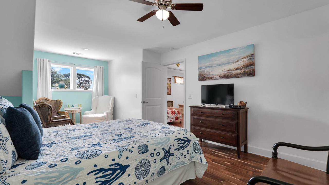 Photo of Bedroom in Savannah Beach