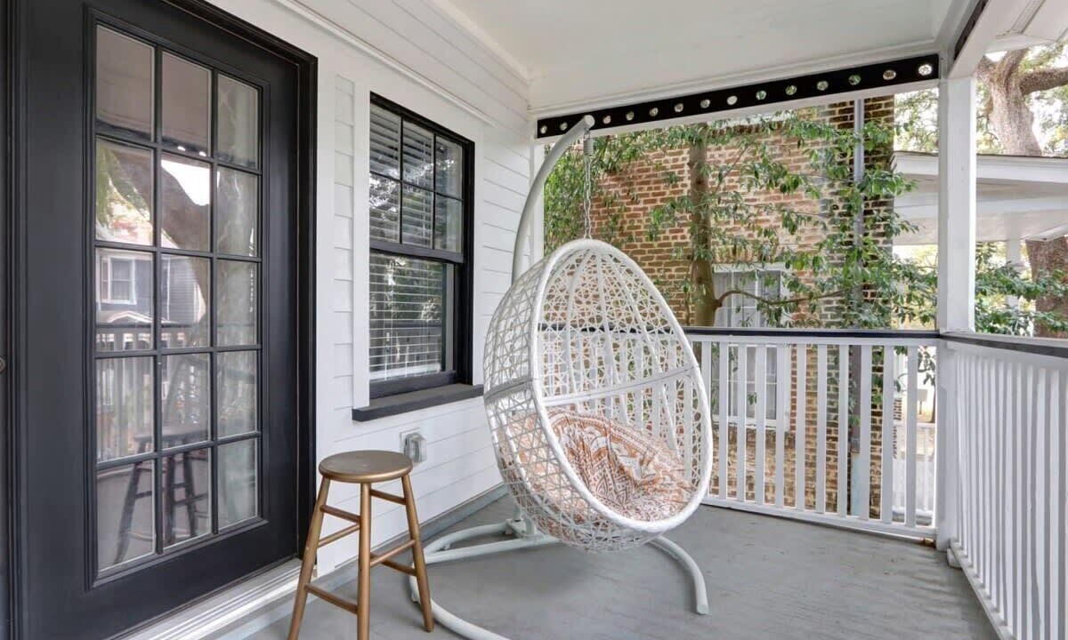 Photo of Patio Balcony in Savannah Victorian District