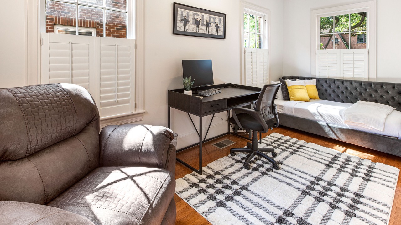 Photo of Livingroom in Midtown