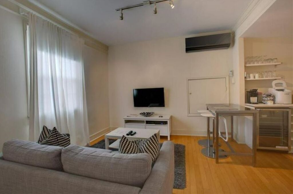 Photo of Livingroom in Uptown Historic District