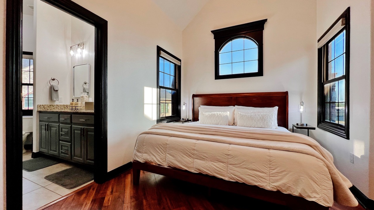Photo of Bedroom in Rogers