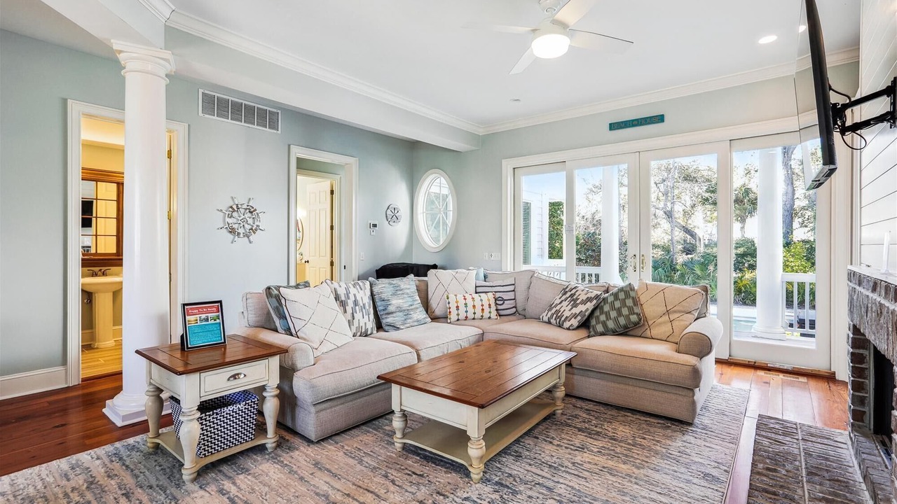 Photo of Livingroom in Palmetto Dunes