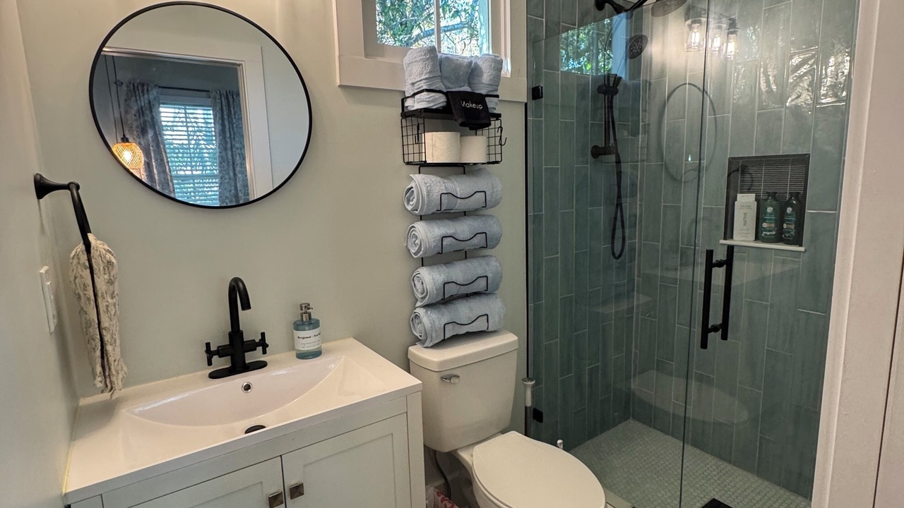 Photo of Bathroom in Summerville Historic District