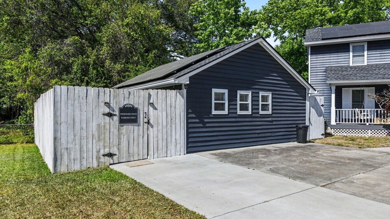 Photo of Others in West Ashley