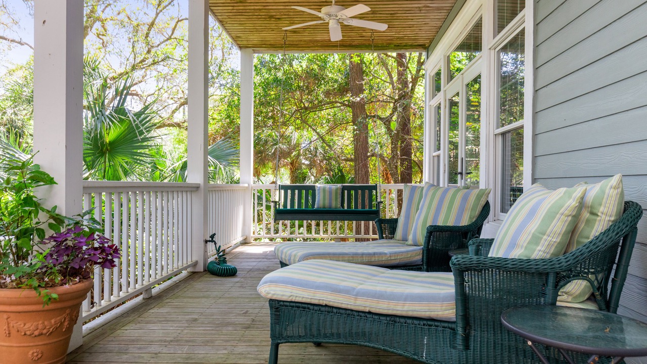 Photo of Patio Balcony in West Beach