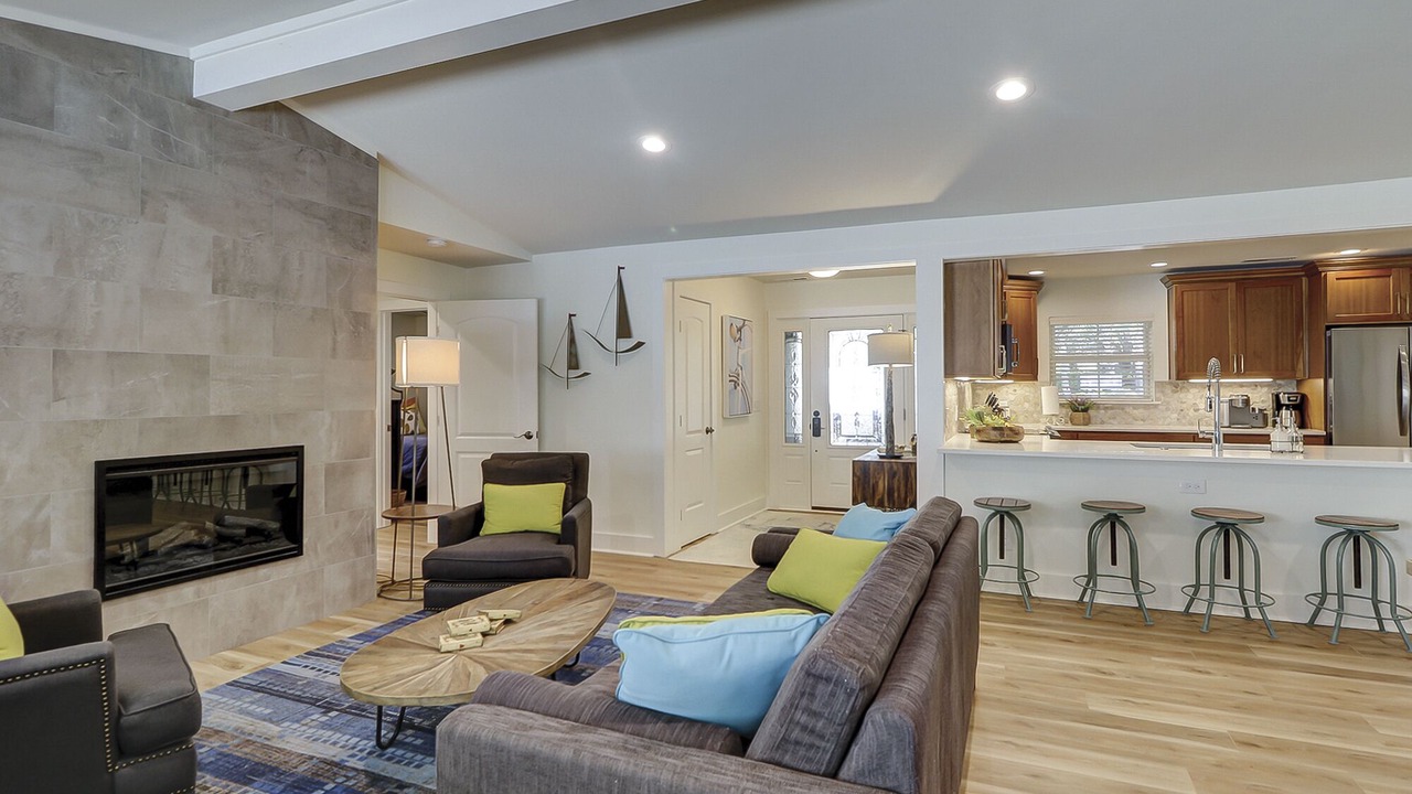 Photo of Livingroom in Folly Field
