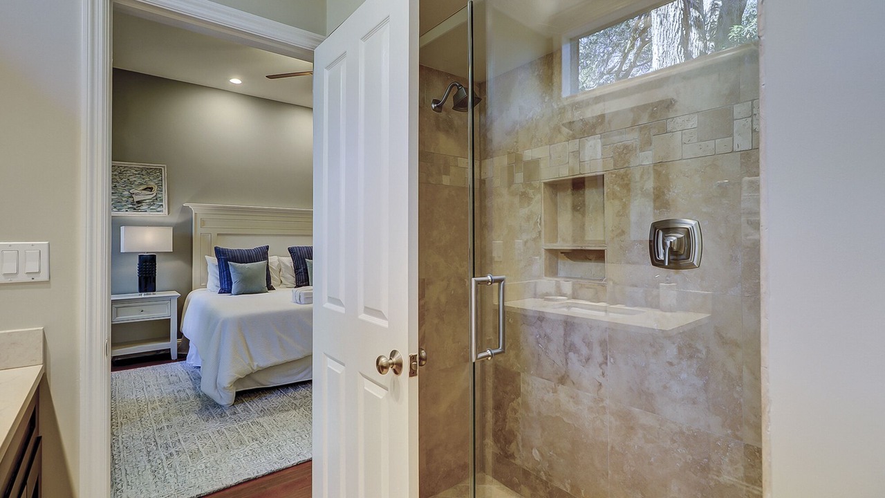 Photo of Bathroom in Heritage Woods
