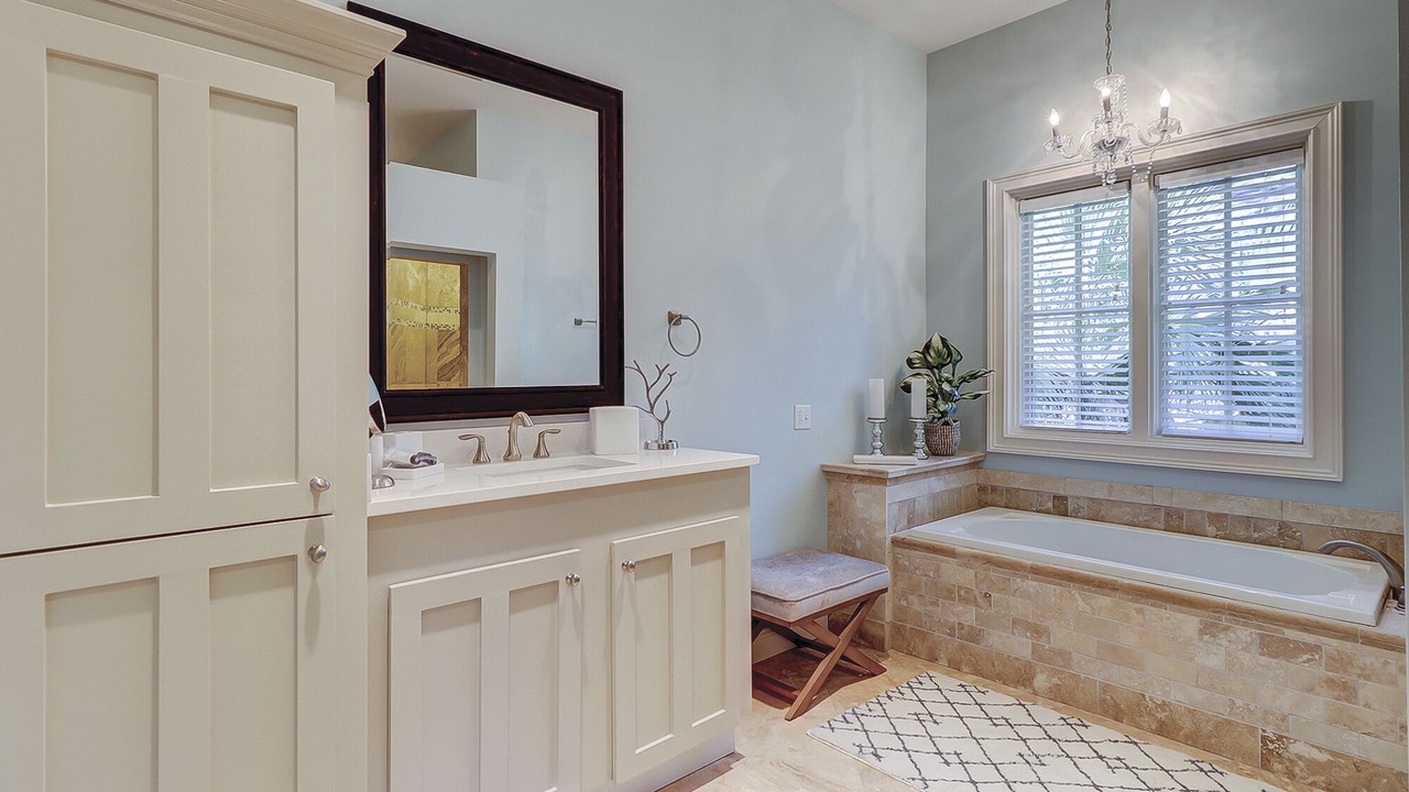 Photo of Bathroom in Heritage Woods