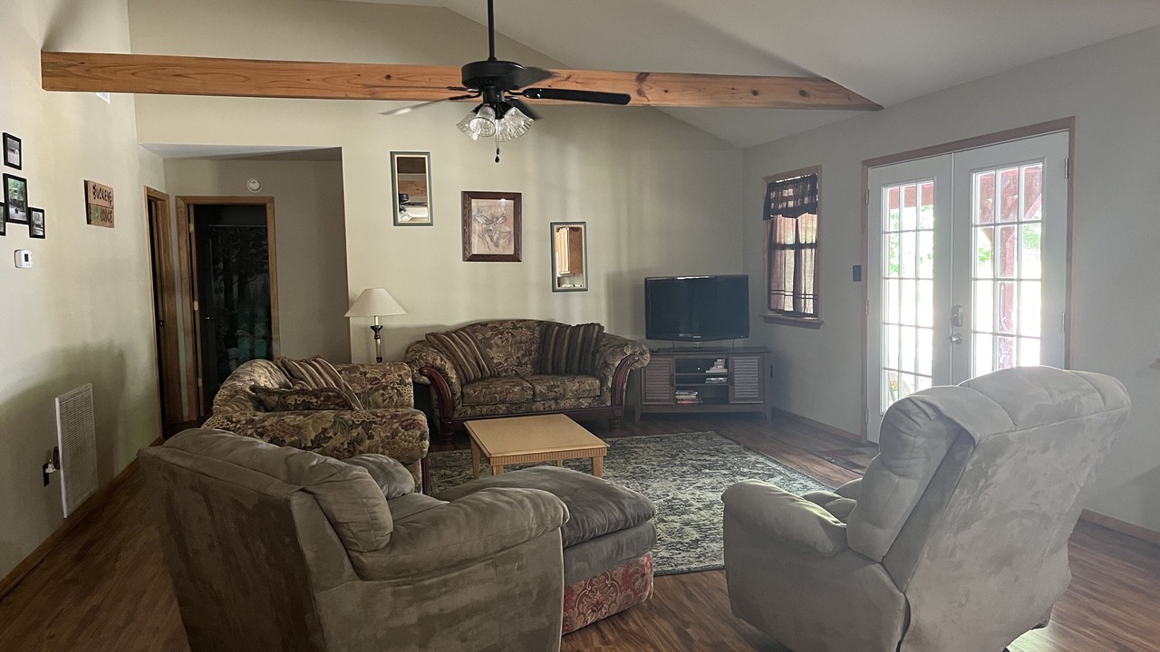 Photo of Livingroom in Board Camp
