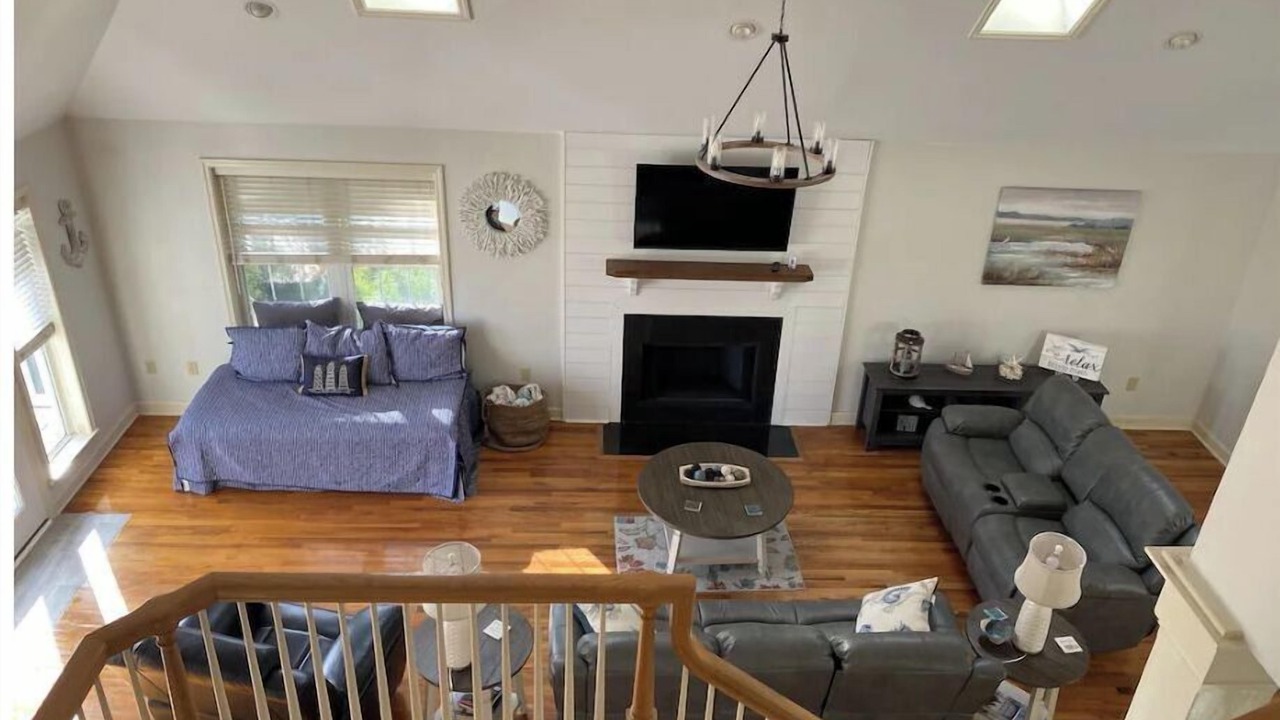 Photo of Livingroom in Ocean Ridge