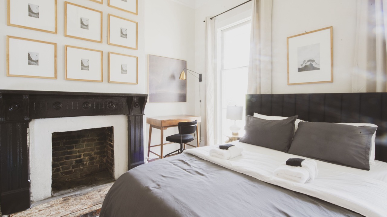 Photo of Bedroom in Savannah Victorian District