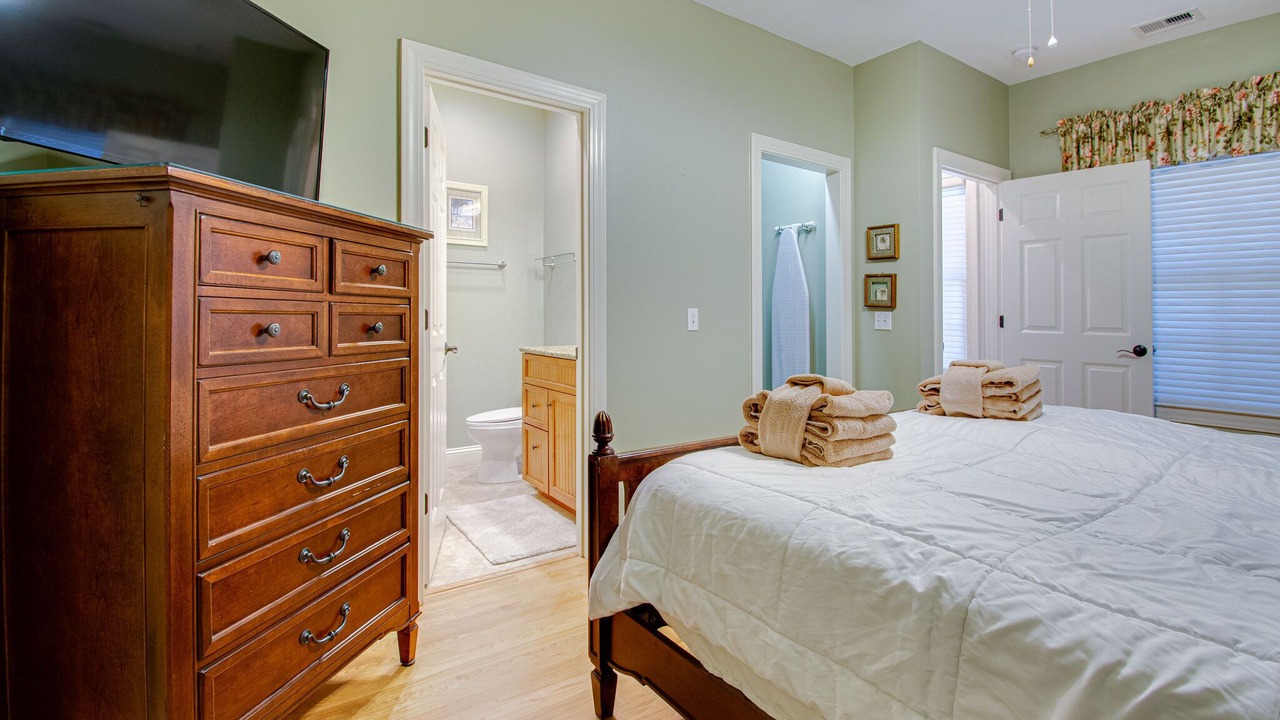 Photo of Bedroom in North Forest Beach