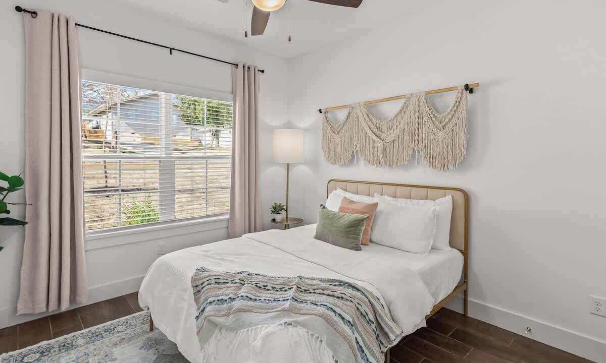 Photo of Bedroom in Downtown
