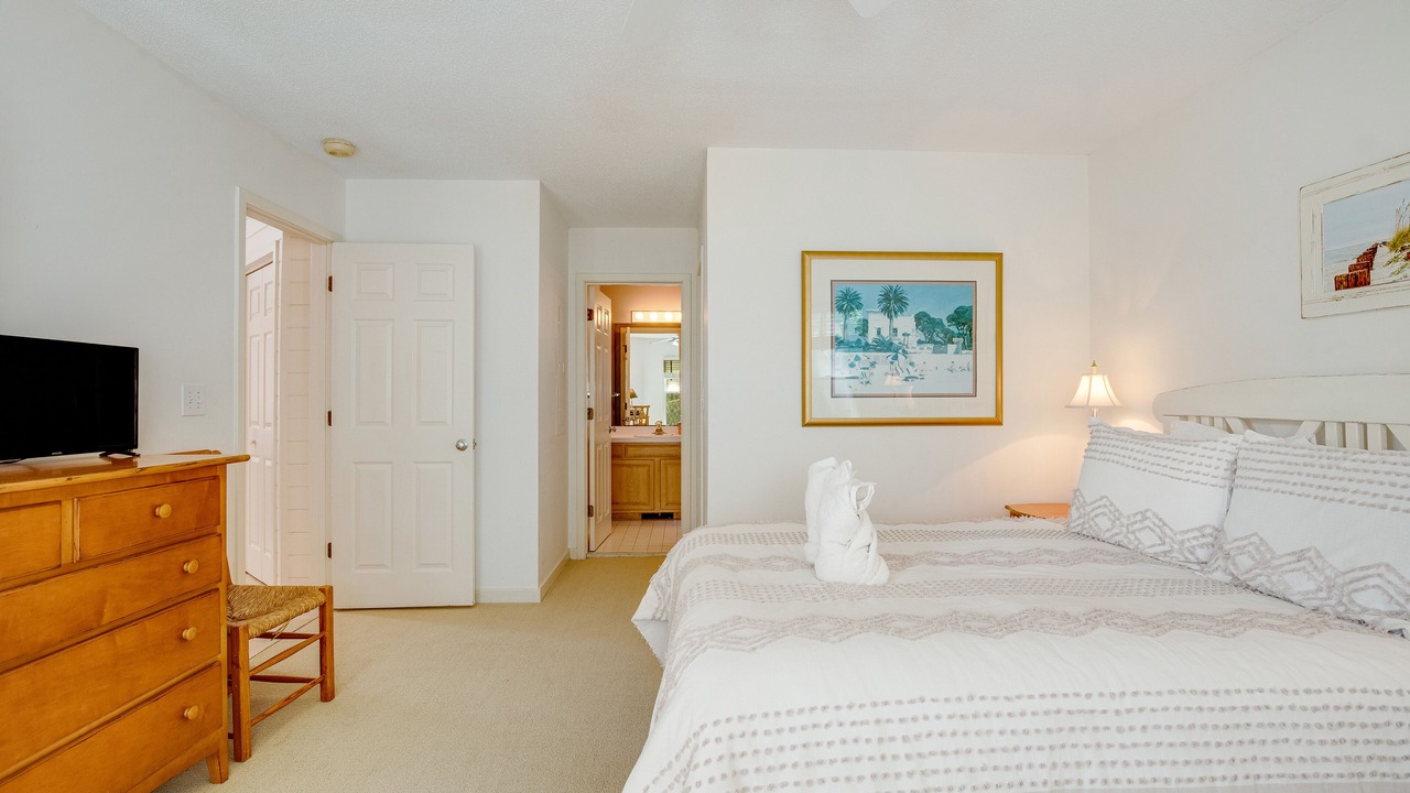 Photo of Bedroom in Pelican Bay