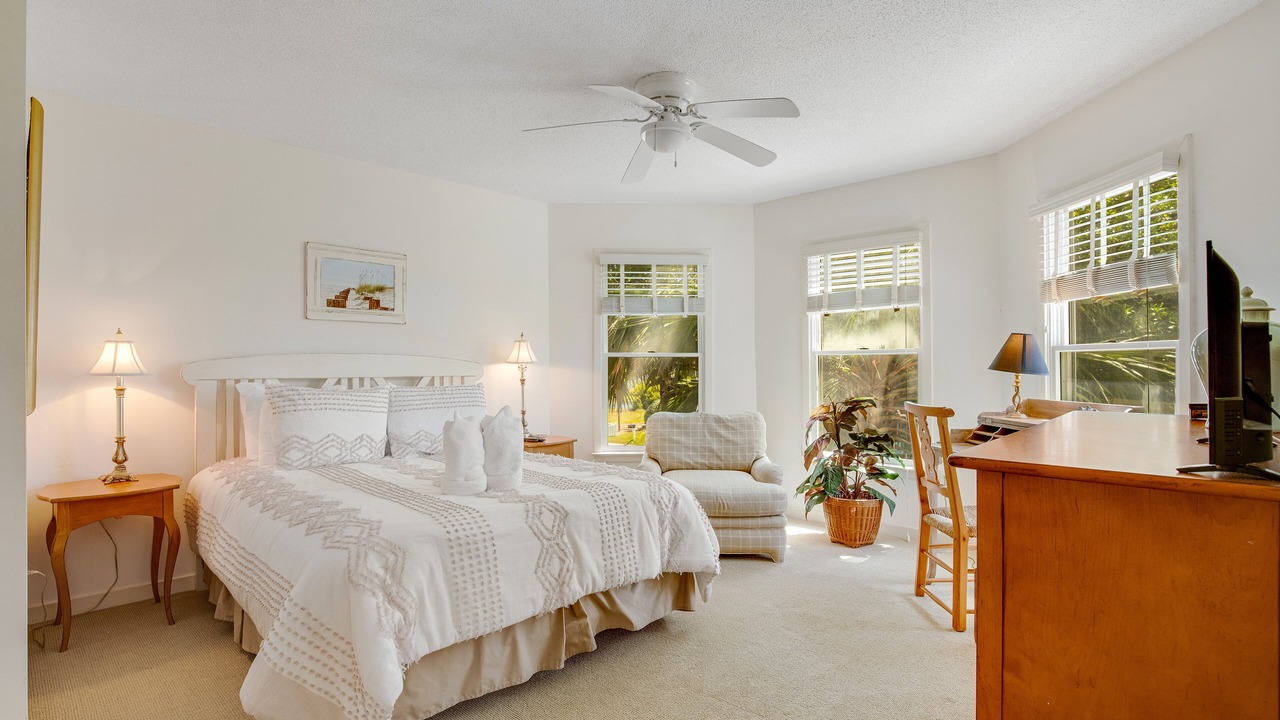 Photo of Bedroom in Pelican Bay