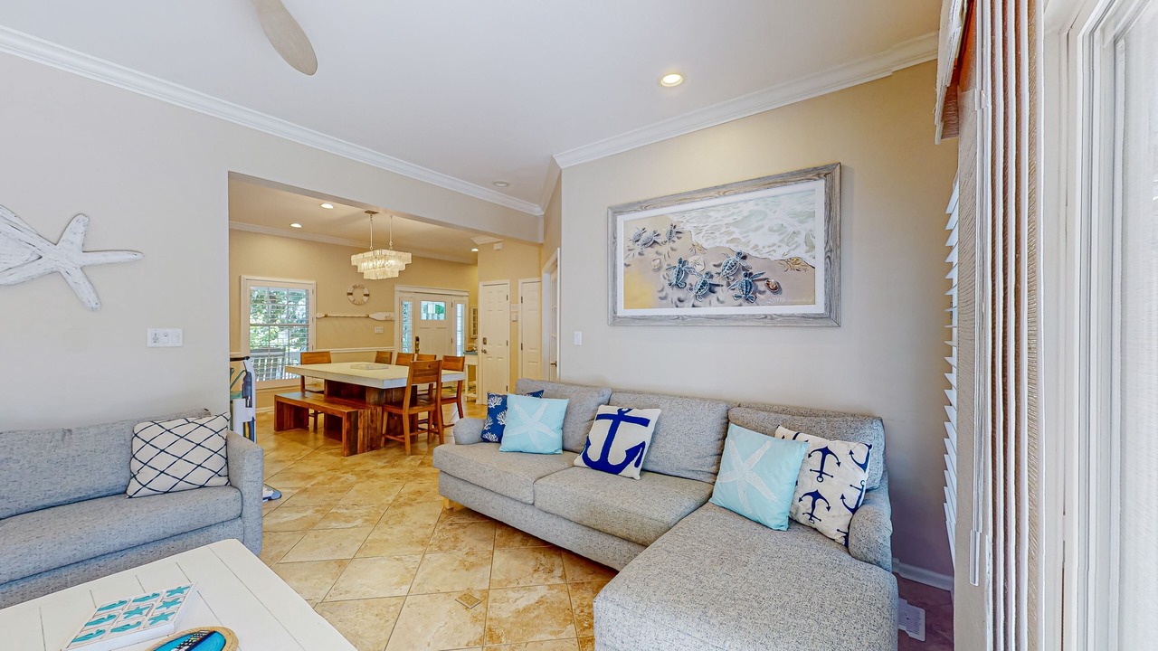 Photo of Livingroom in North Forest Beach
