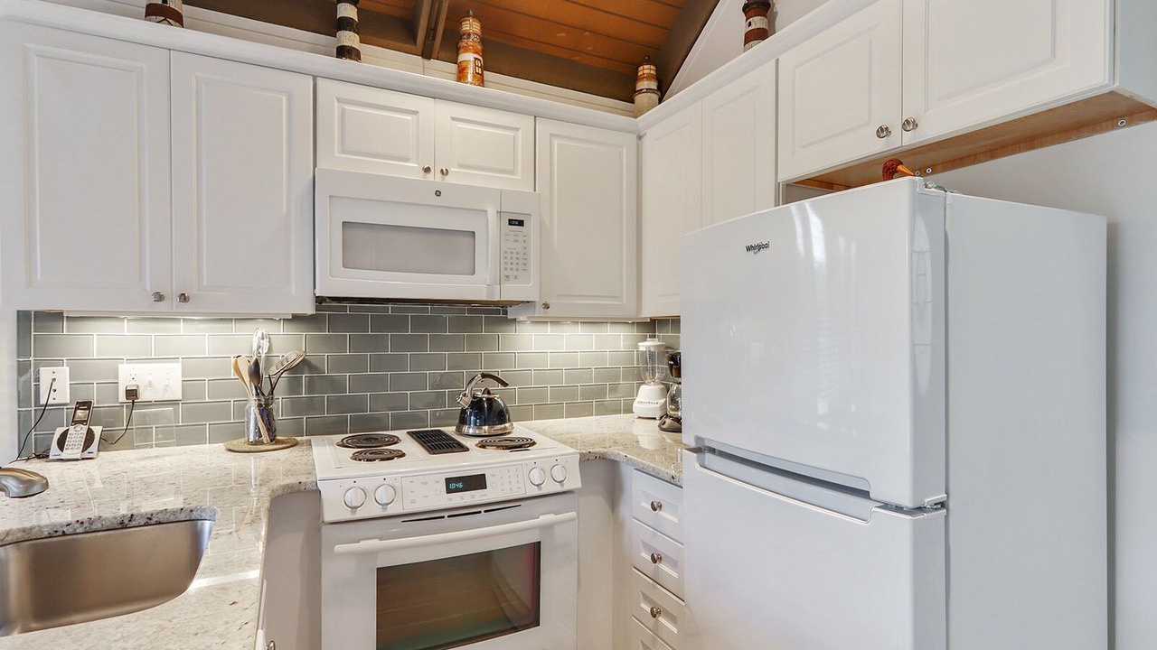 Photo of Kitchen in Night Heron
