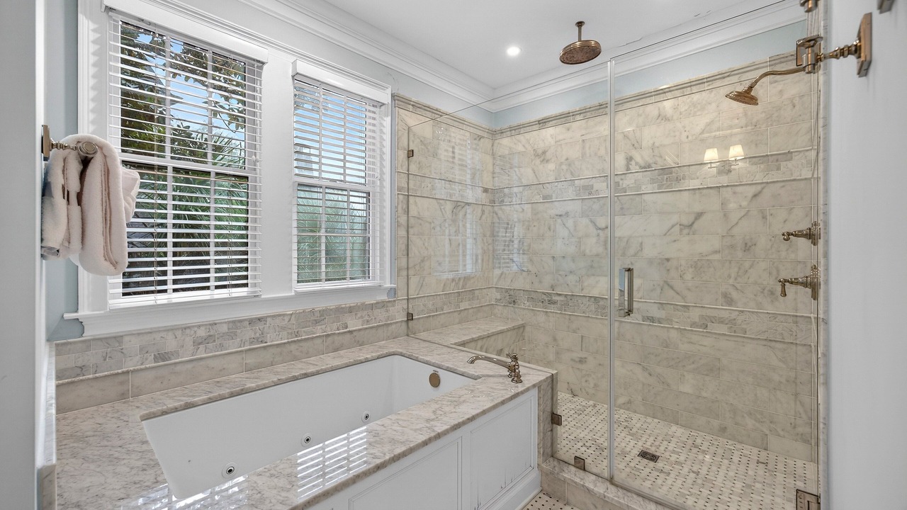Photo of Bathroom in Vanderhorst Plantation