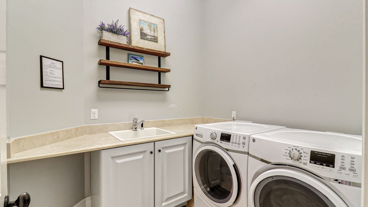 Photo of Bedroom in Oceanside