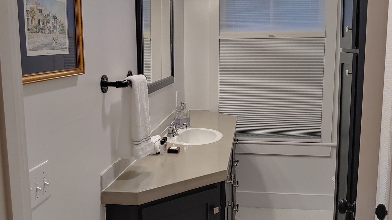 Photo of Bathroom in Summerville Historic District
