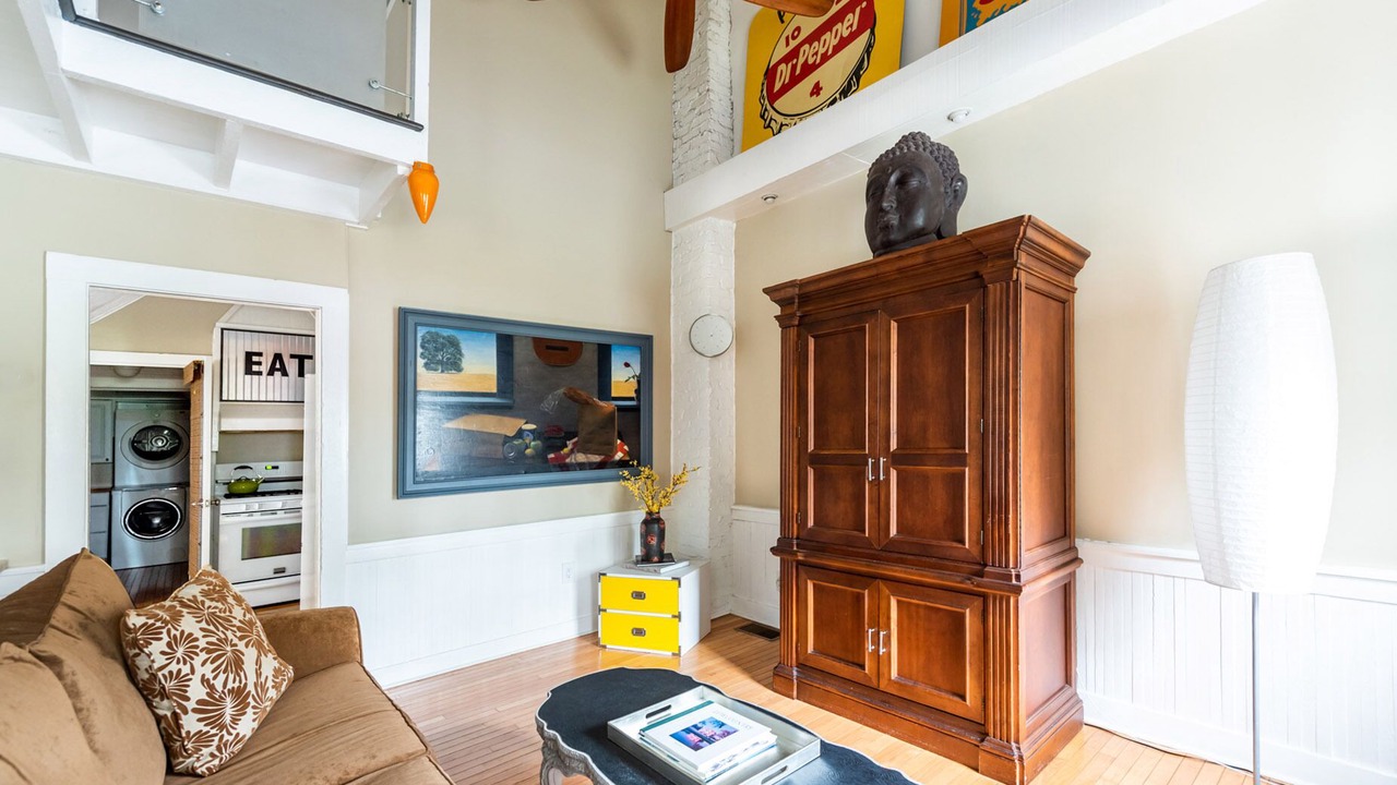 Photo of Livingroom in Beach Institute