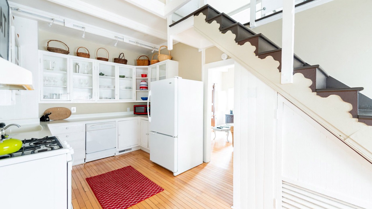 Photo of Kitchen in Beach Institute