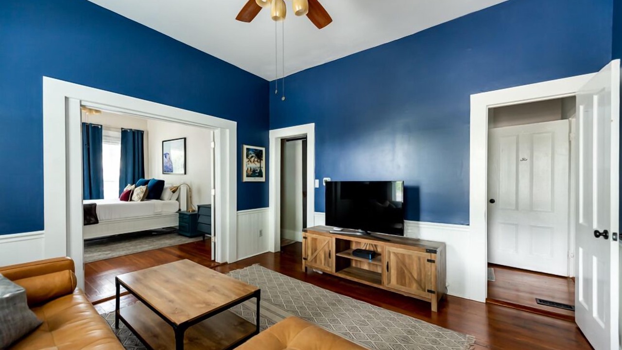 Photo of Livingroom in Savannah Victorian District