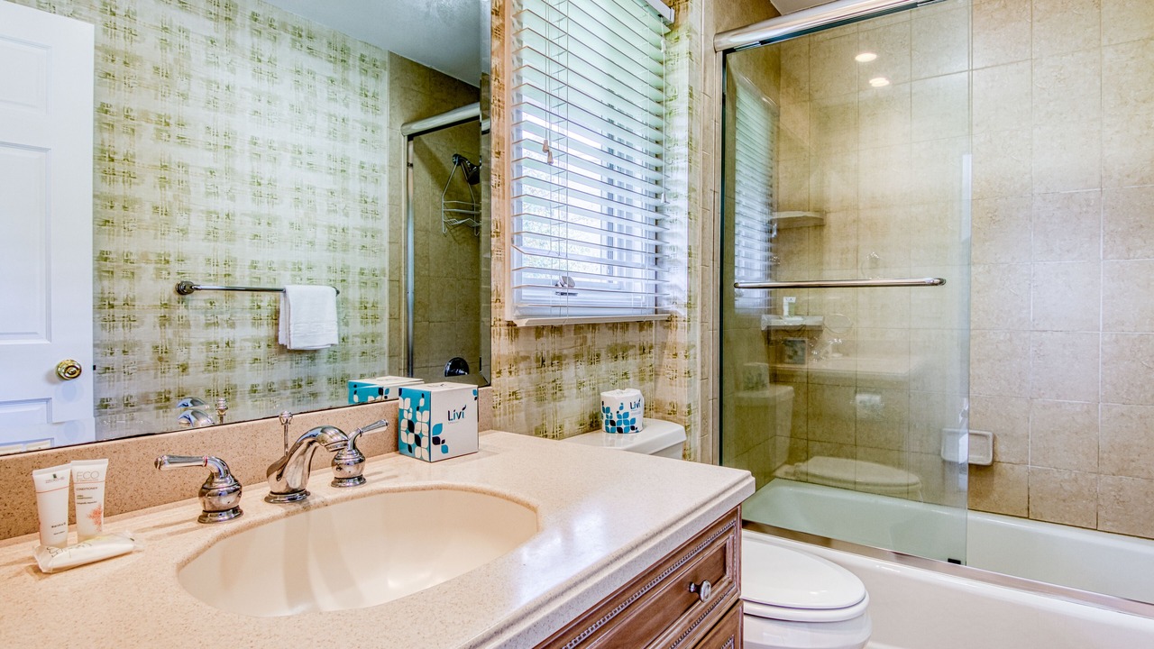 Photo of Bathroom in Beach Lagoon