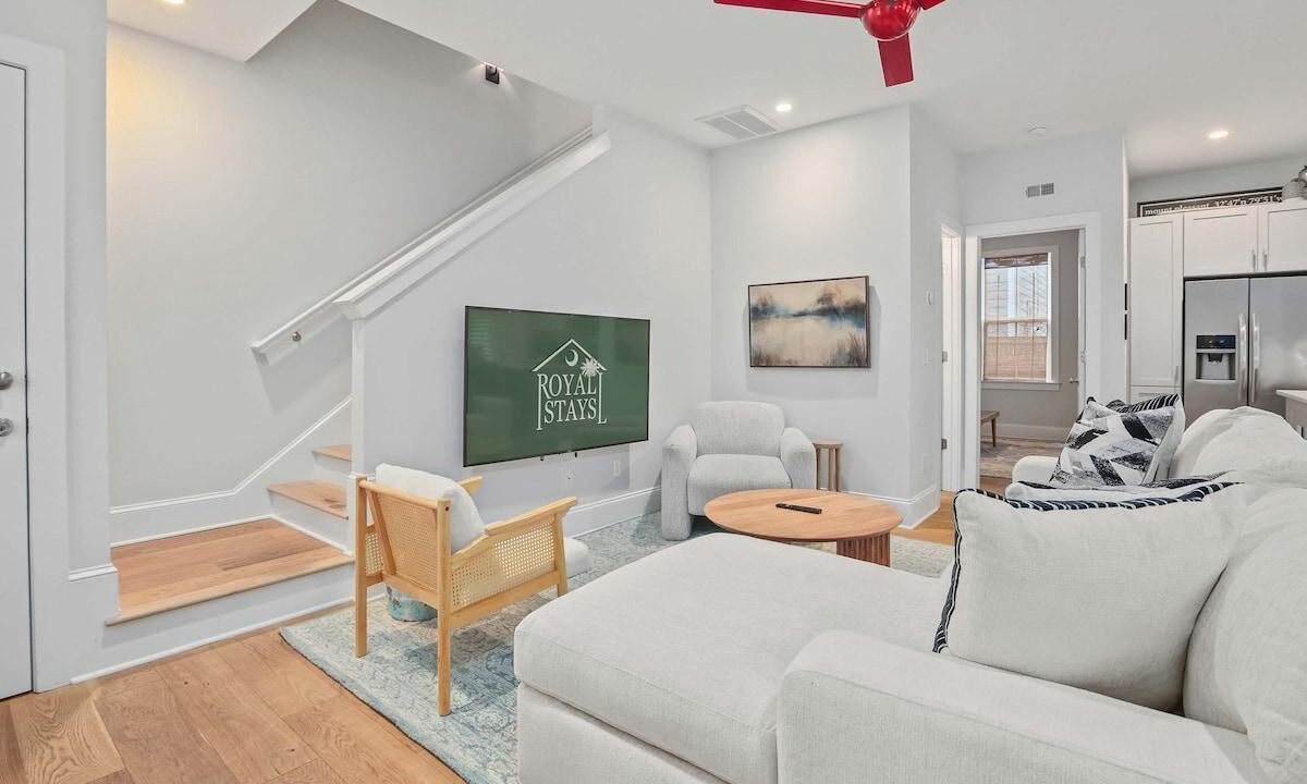 Photo of Livingroom in Mount Pleasant