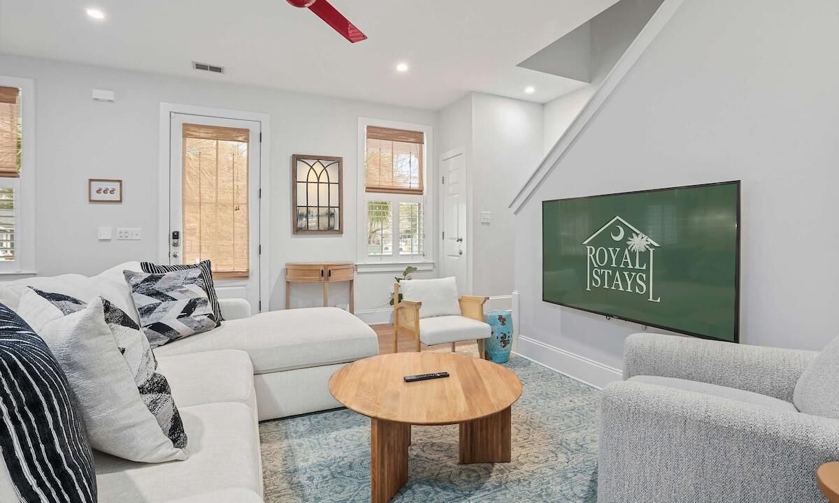 Photo of Livingroom in Mount Pleasant