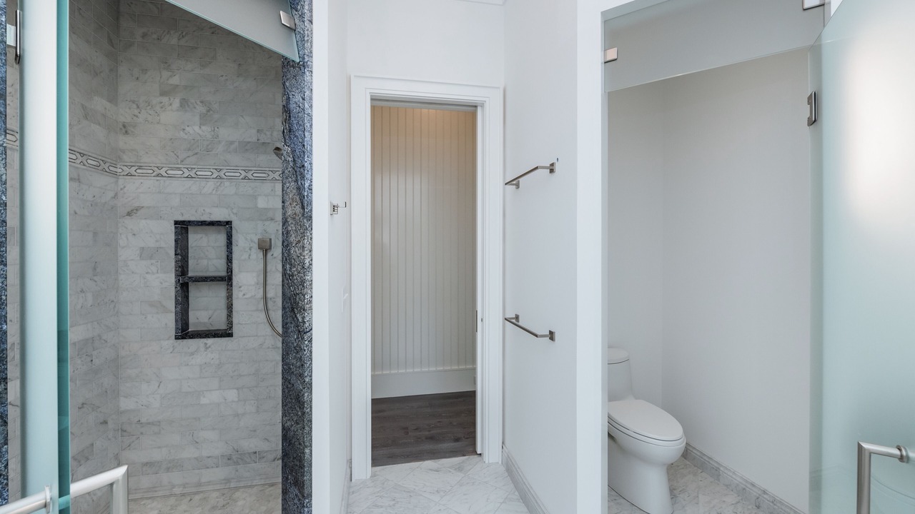 Photo of Bathroom in Vanderhorst Plantation