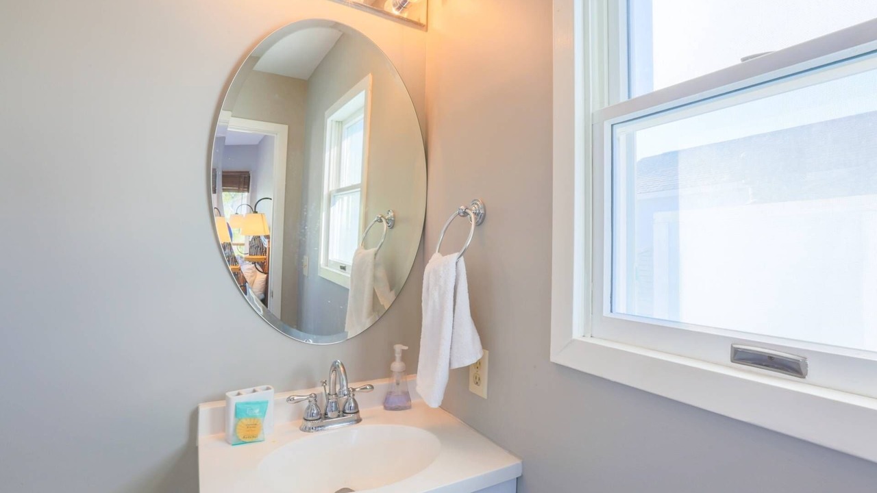 Photo of Bathroom in Pelican Bay