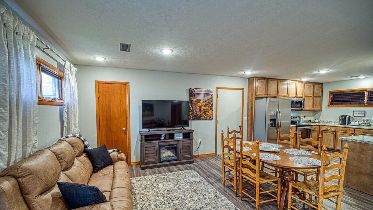 Photo of Livingroom in Jasper