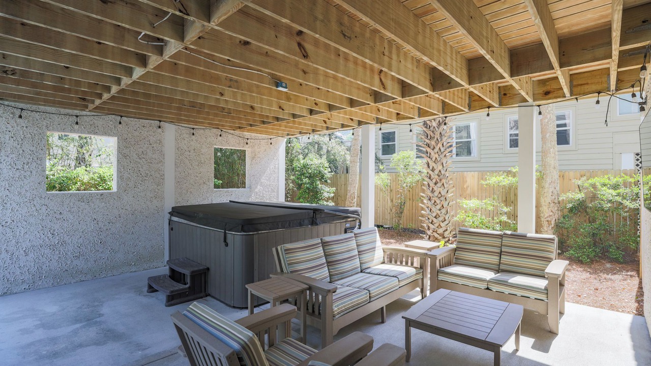 Photo of Patio Balcony in North Forest Beach
