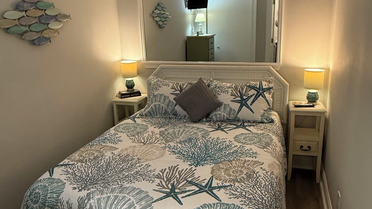Photo of Bedroom in Folly Field