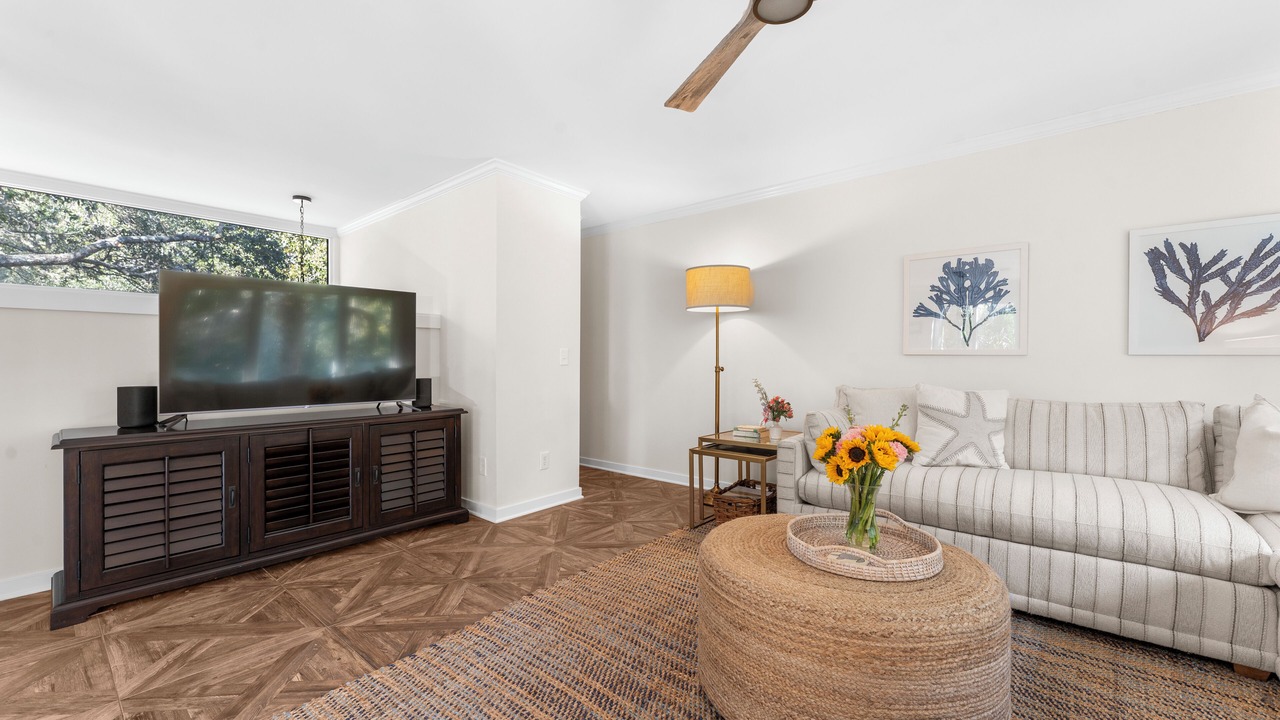 Photo of Livingroom in West Beach Village
