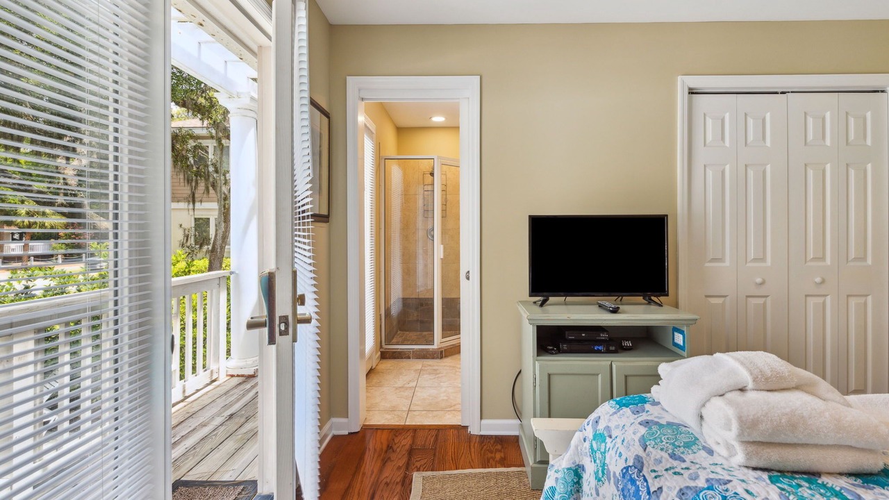 Photo of Bedroom in North Forest Beach