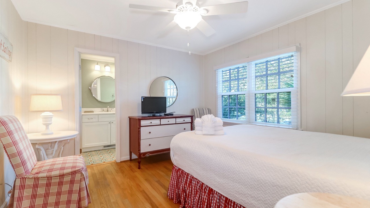 Photo of Bedroom in Isle of Palms
