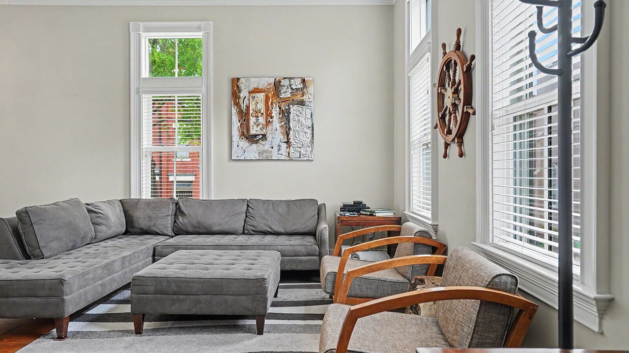 Photo of Livingroom in Historic Downtown Savannah