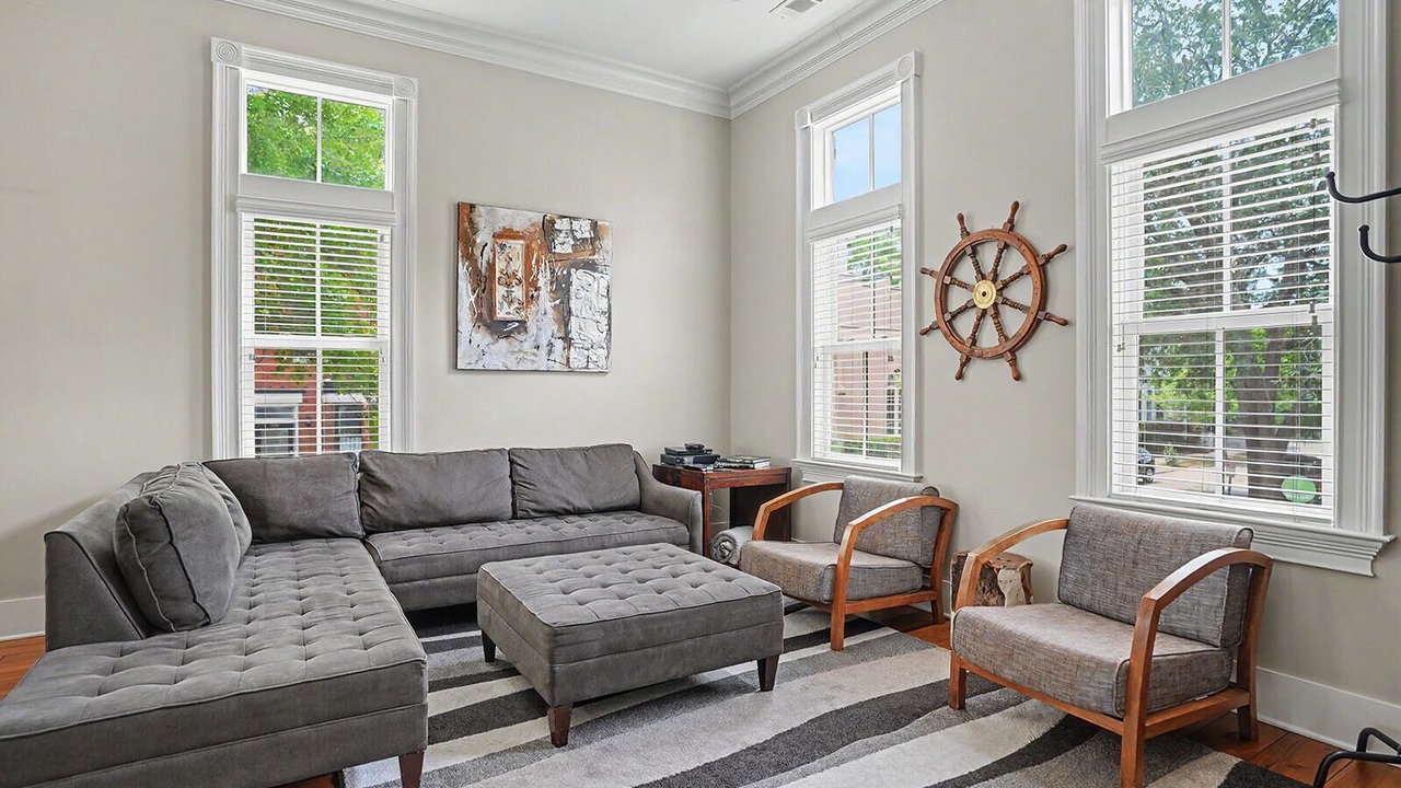 Photo of Livingroom in Historic Downtown Savannah