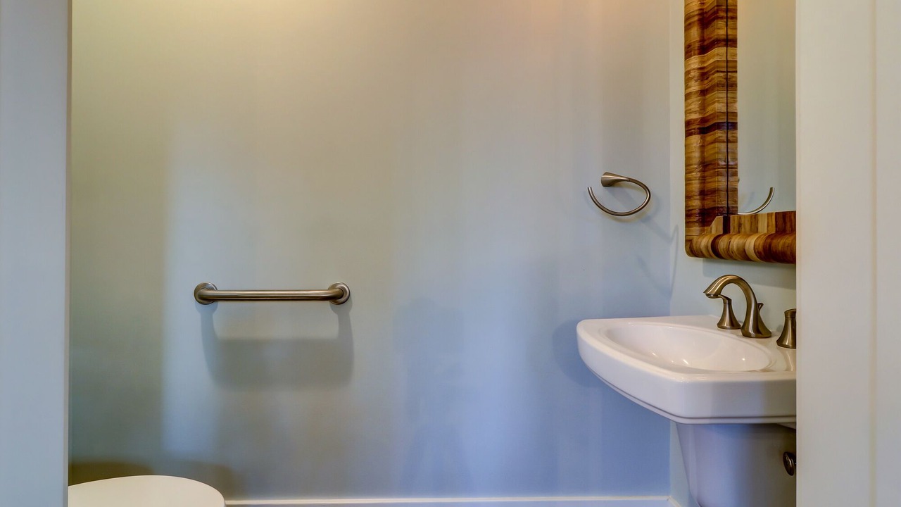 Photo of Bedroom in North Forest Beach