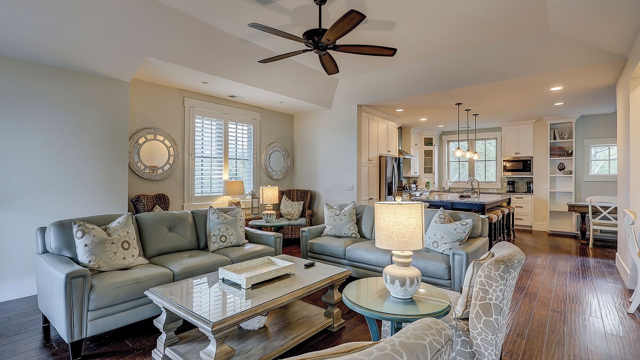 Photo of Livingroom in North Forest Beach