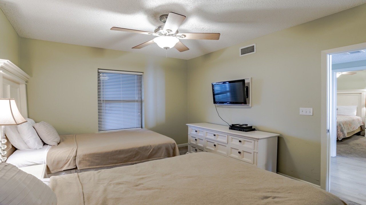 Photo of Bedroom in Orange Beach East