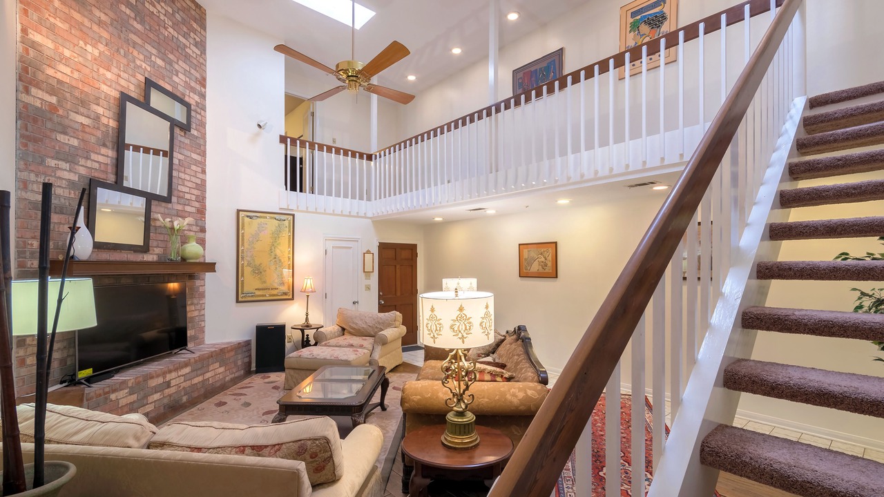 Photo of Livingroom in Uptown Historic District