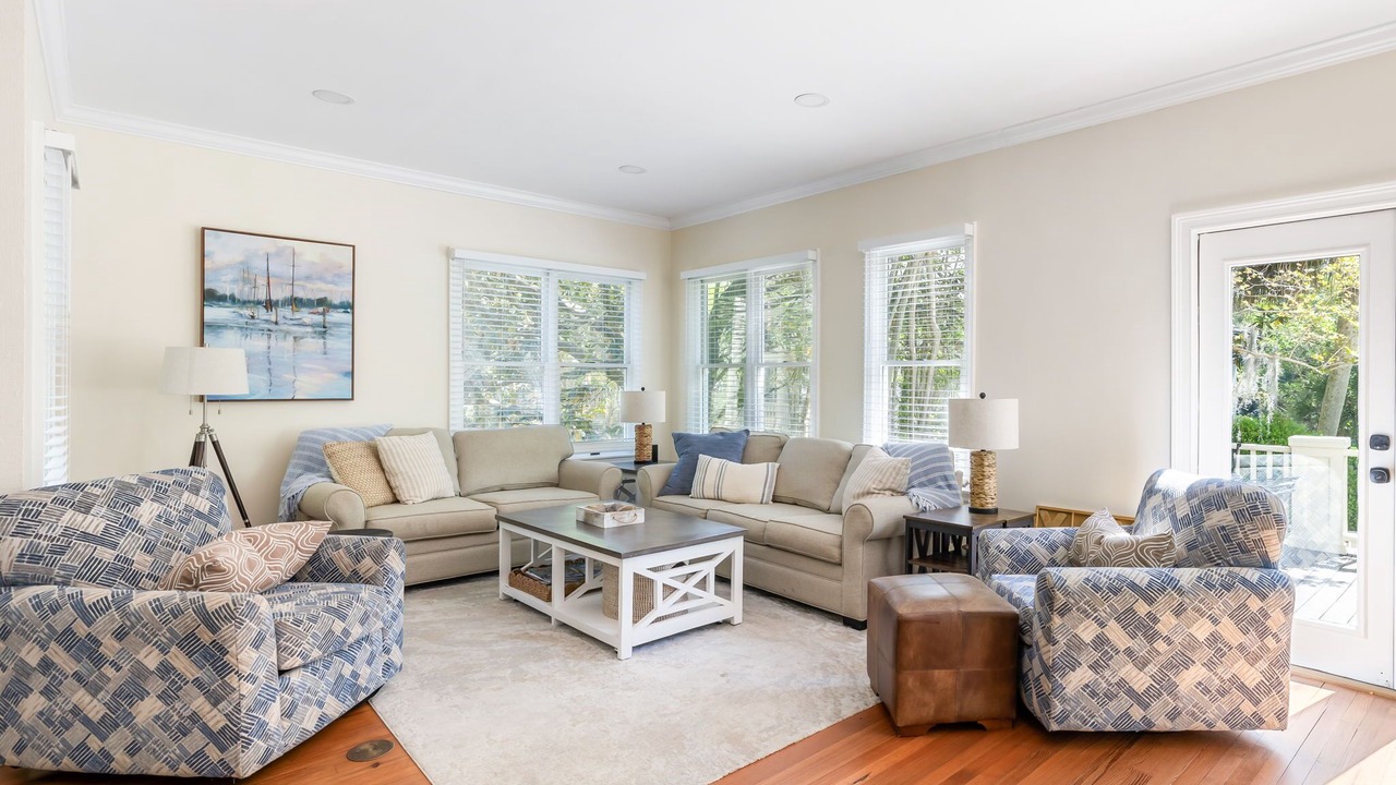 Photo of Livingroom in Vanderhorst Plantation