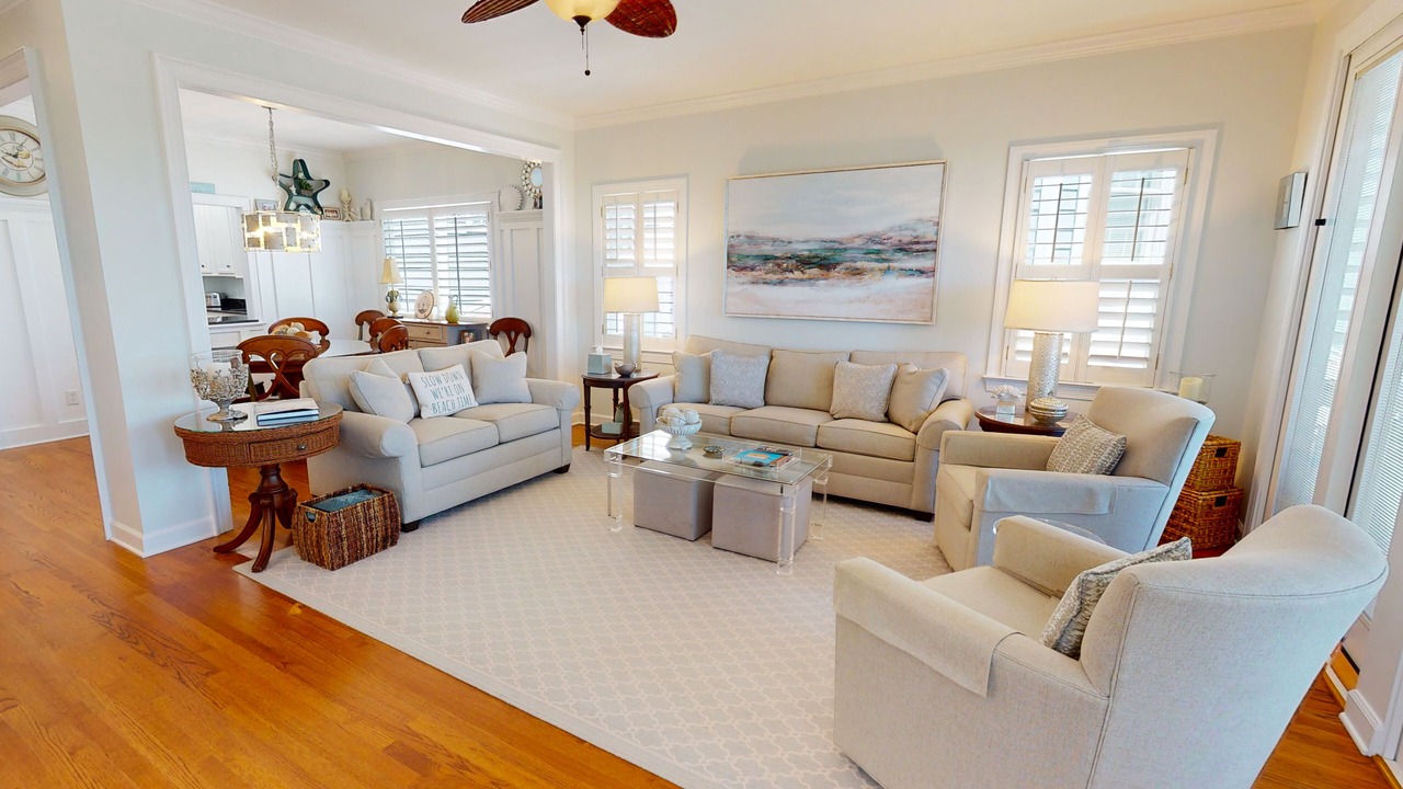 Photo of Livingroom in Ocean Point