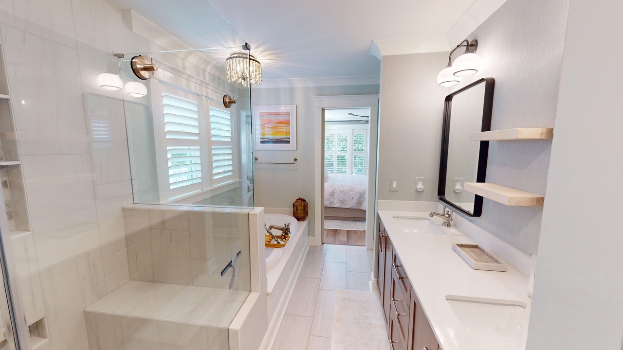 Photo of Bathroom in Pelican Bay